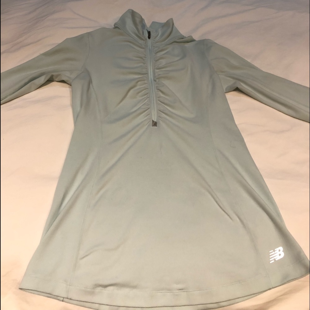 Light mint green sweat top in size small.